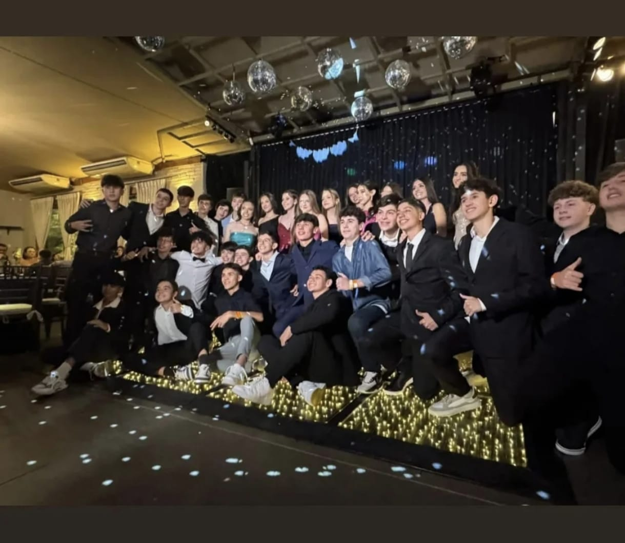 Foto de uma formatura organizada por Simone Boletini